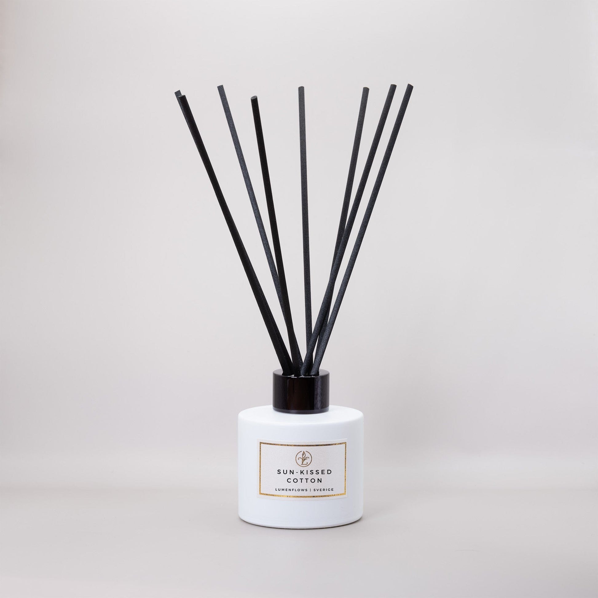 Reed Diffuser | Sun-Kissed Cotton Black Black - LumenFlows