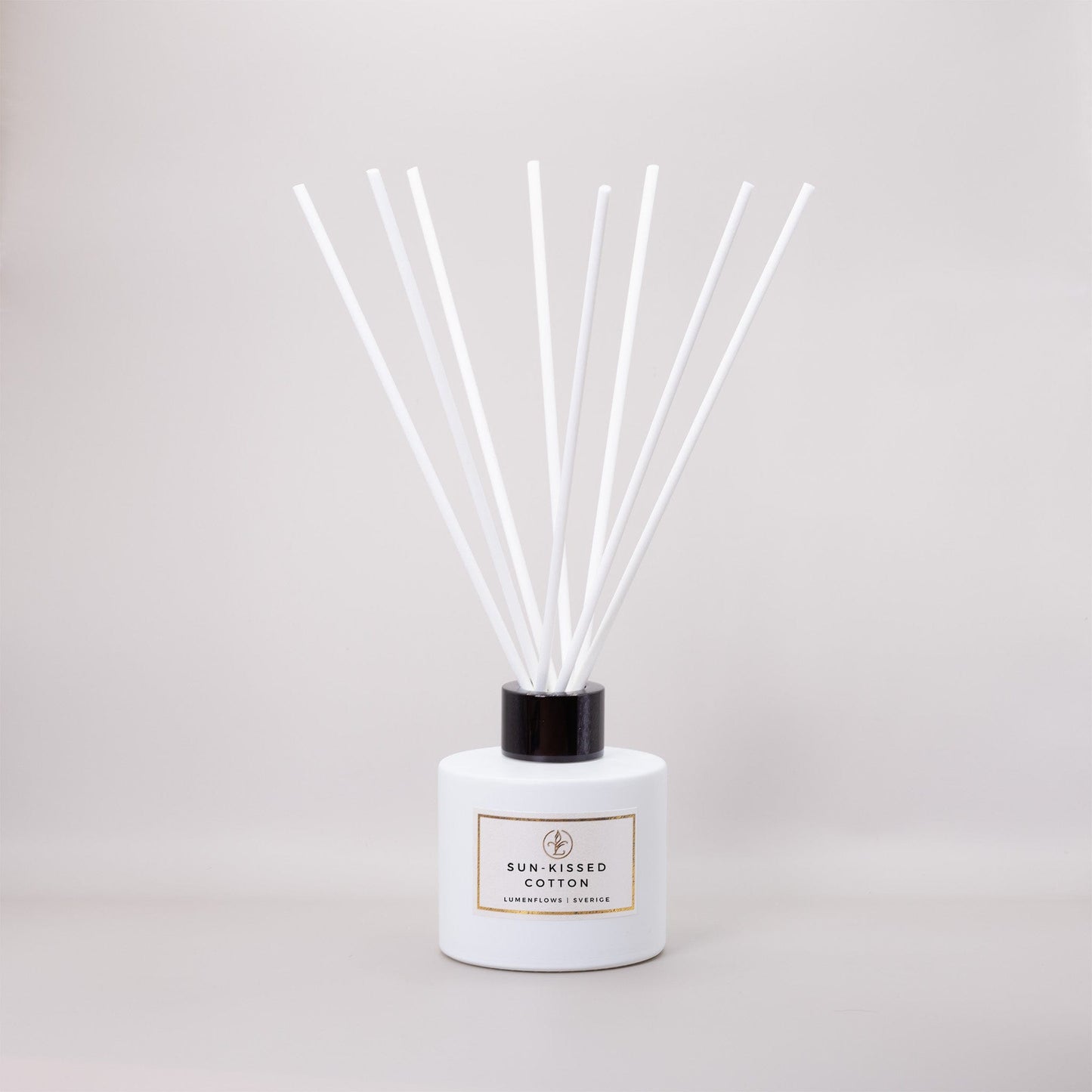 Reed Diffuser | Sun-Kissed Cotton Black White - LumenFlows